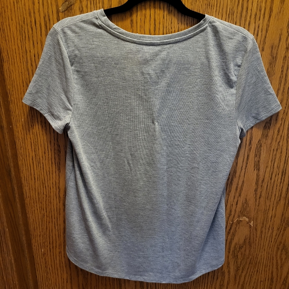 *NEW LISTING* NWTs size Med Disney for Maurices Lion King T Shirt - Picture 2 of 6